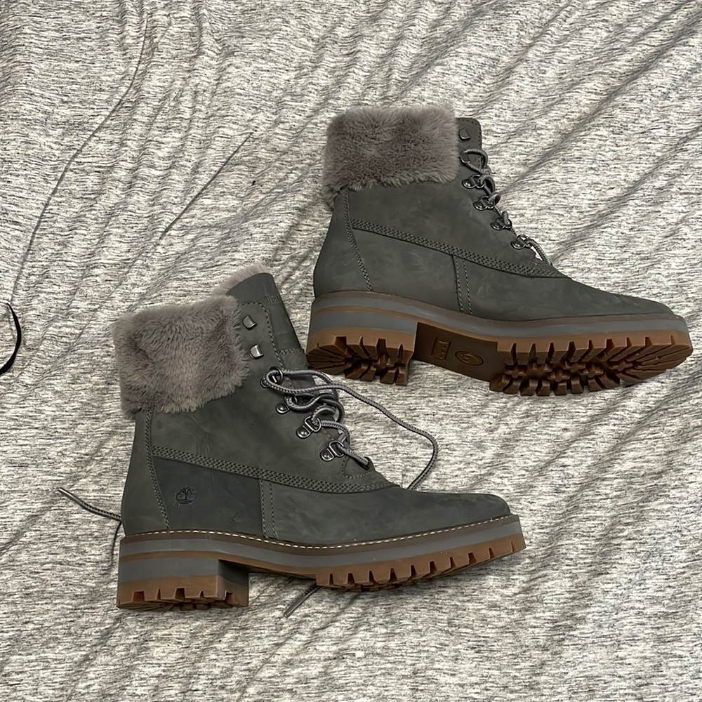 New Barely Worn Gray Courmayeur Timberland Boots